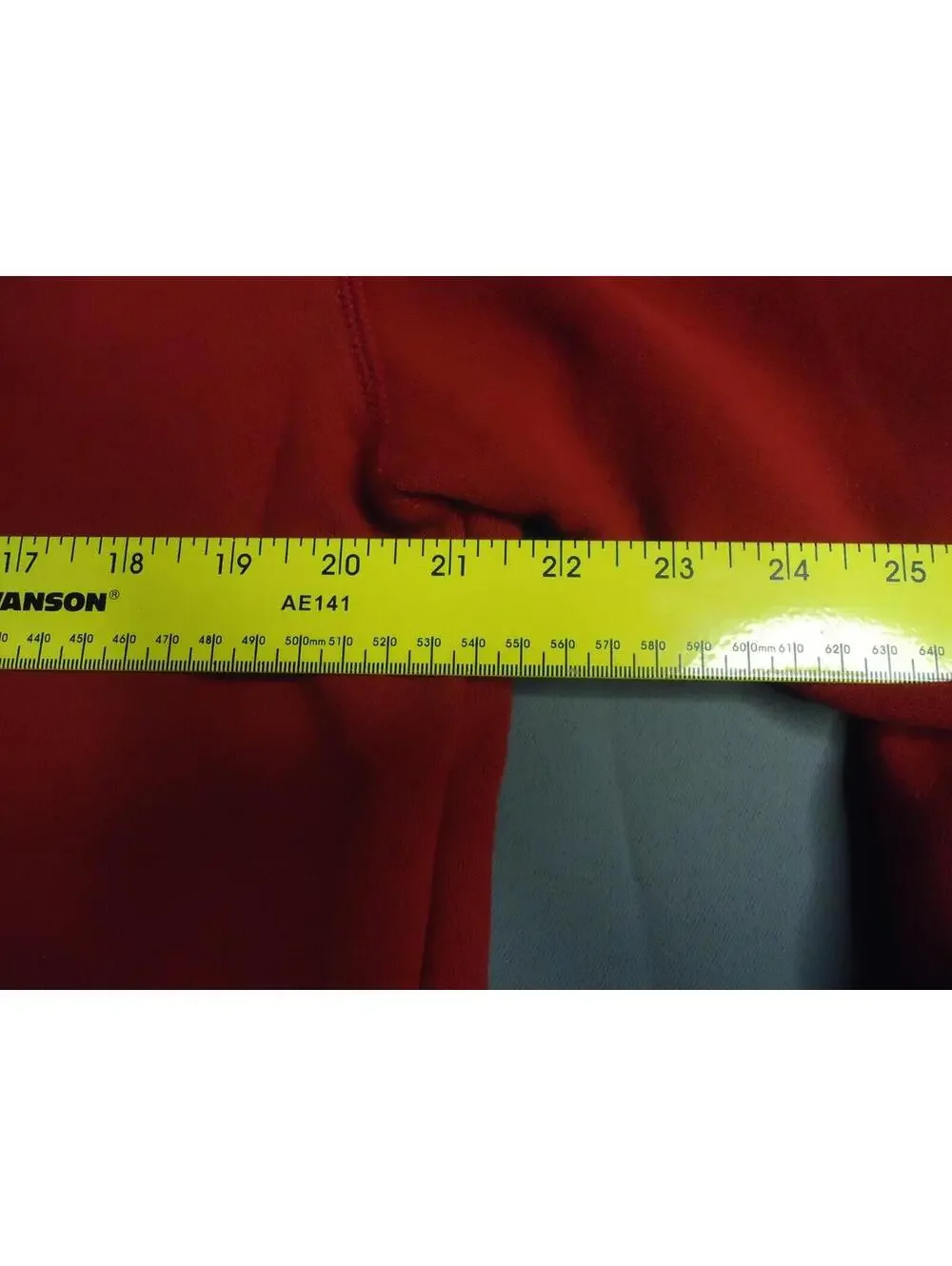 IZOD Red Sweater Long Sleeve Crew Neck Pullover Cotton Blend Mens Size Medium